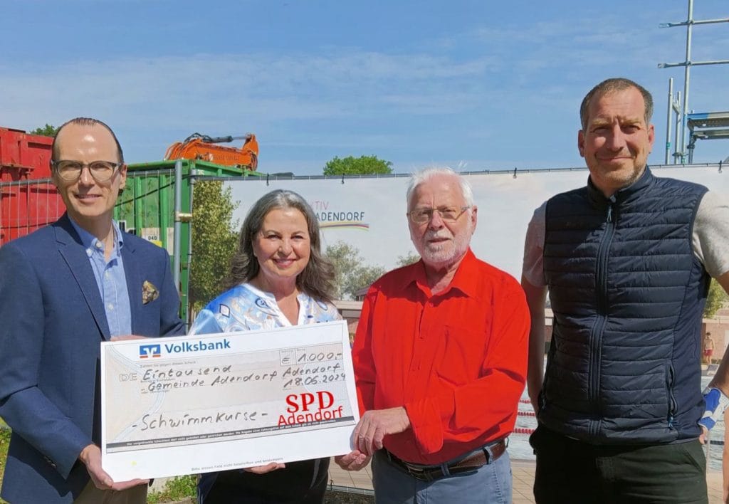 1.000 Euro-Spende für Schwimmkurse