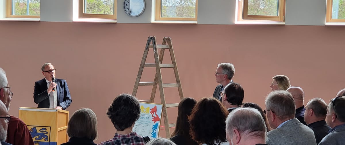 Das rote Band zerschnitten: Die Sportkita ist offiziell eröffnet